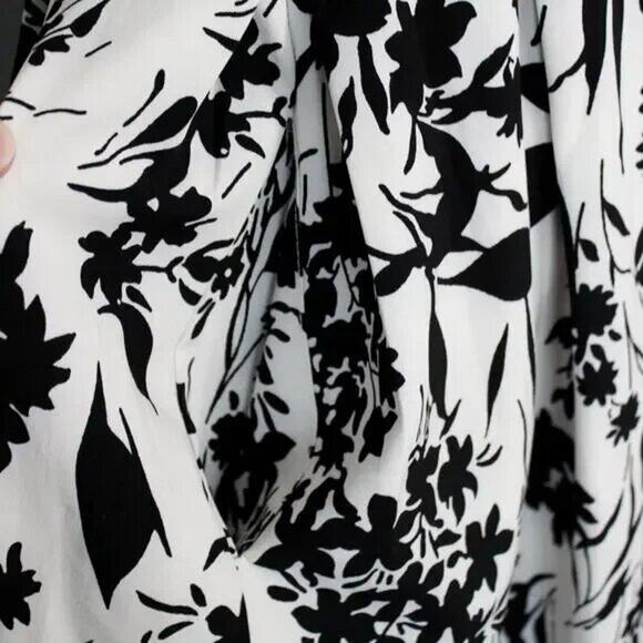 Super Cute Black and White Midi Dress Size M - Picture 9 of 11